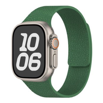 Compatible with iPhone Watch 1-11th generation/Ultra3/SE3 lychee-patterned soft magnetic silicone watch bands