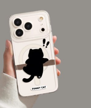 The Black Cat magnetic model is compatible with iPhone 16 and 17